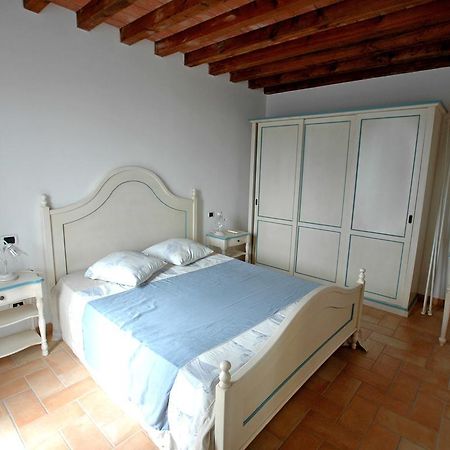 Villaggio Di Mezzo Ortano Рио Марина Стая снимка