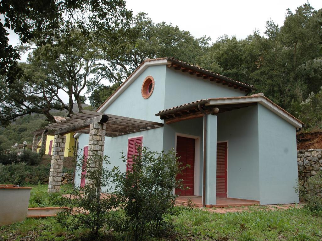 Villaggio Di Mezzo Ortano Рио Марина Стая снимка