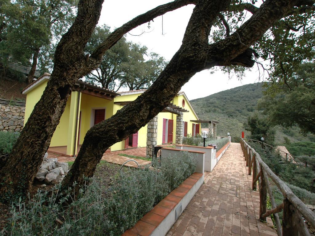 Villaggio Di Mezzo Ortano Рио Марина Стая снимка